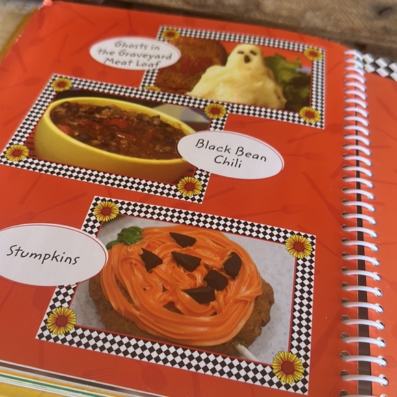 The Spatulatta CookBook, Recipes for Kids, by Kids, James Beard Award Winner - Picture 7 of 7